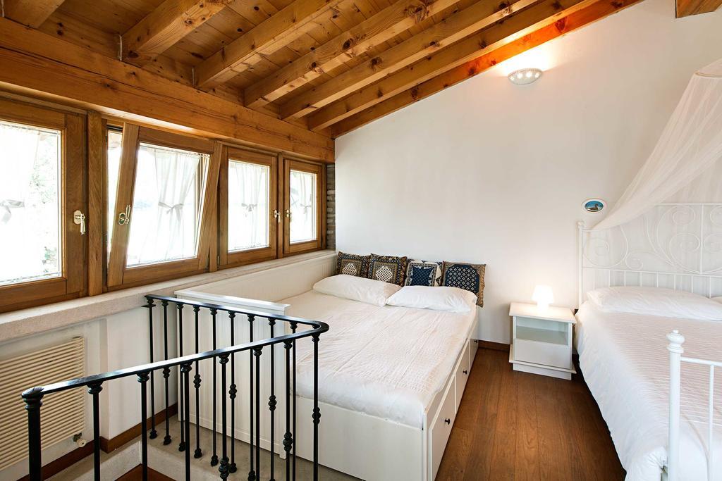 Bed and Breakfast Antico Cascinale Lombardo Lonato Zewnętrze zdjęcie