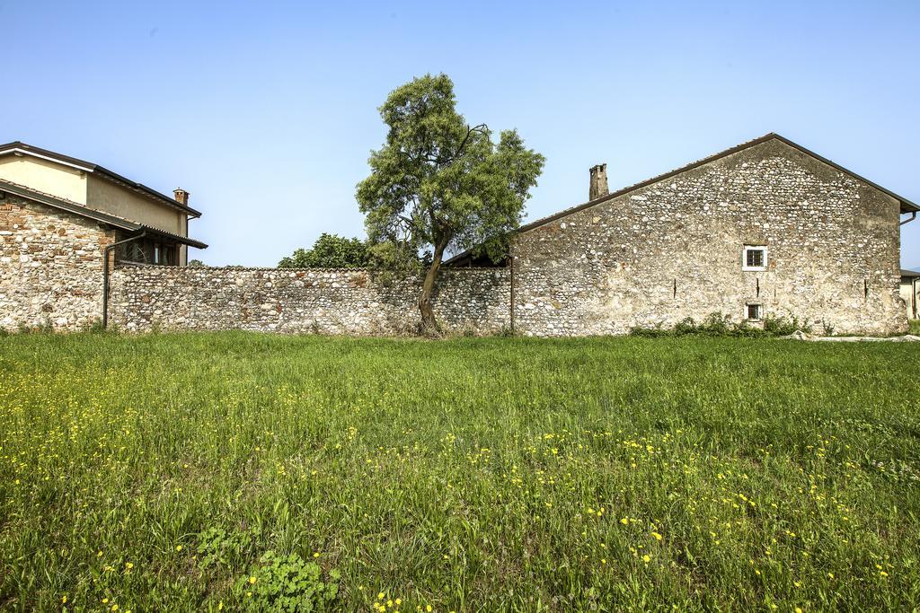 Bed and Breakfast Antico Cascinale Lombardo Lonato Zewnętrze zdjęcie